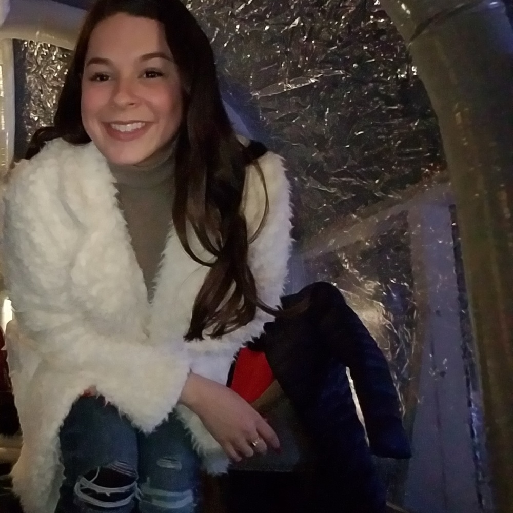 Meet your Posher, Christine